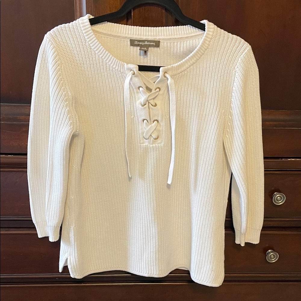 Tommy Bahama three-quarter sleeve sweater, size small